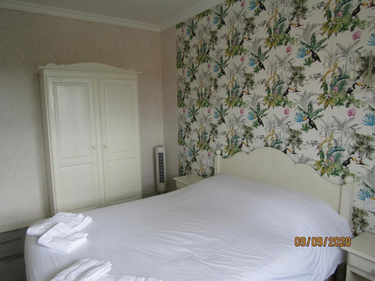 Le Mareuillais Hotel-Restaurant ภายนอก รูปภาพ